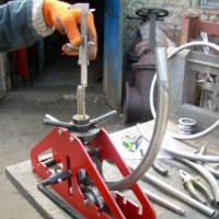Mașină de îndoit țevi profilate: cum să construiți o mașină de îndoit țevi de către dumneavoastră