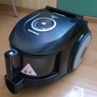 Обзор на прахосмукачки Самсунг с 1800W: все още популярни, все още ефективни