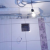 Wie kann ich die Belüftung im Badezimmer verbessern, wenn kein normaler Lüftungskanal vorhanden ist?