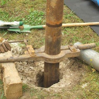 Ръчно сондиране на сондажи за вода: как да пробиете водоприемна изработка ръчно