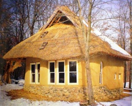 Саманна къща