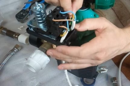 Почистване на реле за налягане