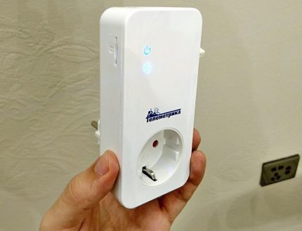 Интелигентен контакт с външно управление