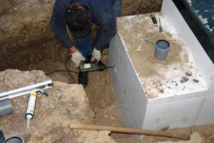 Installation der Kläranlage Topas