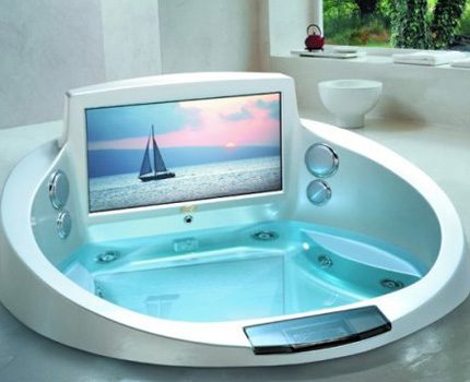 Jacuzzi cu televizor