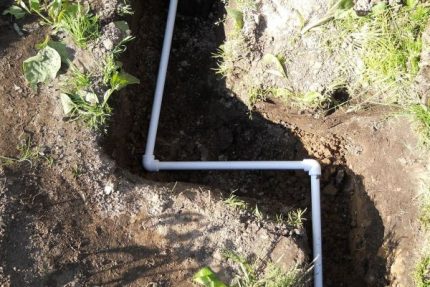 Изграждане на водопровод от твърди пластмасови PVC тръби. Монтаж на пластмасови тръби