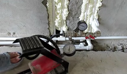 Вариант на помпа за извършване на собственоръчно опресоване на отоплителната система