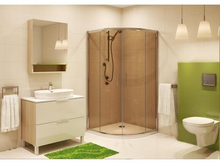 Configurația unei cabine de duș glisante fără cadă Cabină de duș cu uși glisante