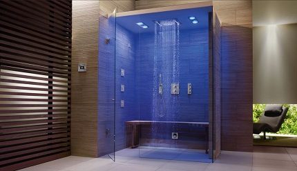 Amenajarea cabinei de duș fără bază cu iluminare Iluminarea în cabina de duș
