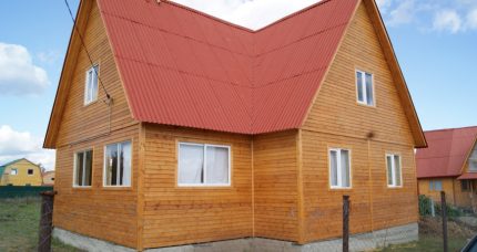 Haus mit installierter Fußbodenheizung