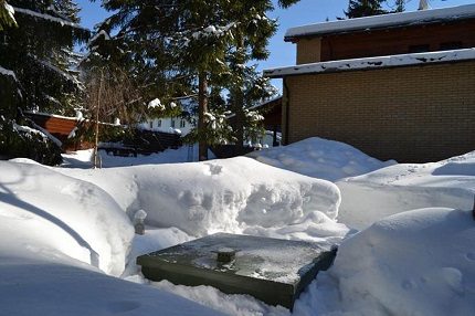 Спряна за зимата септична яма