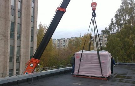 Монтаж на чилър на покрива