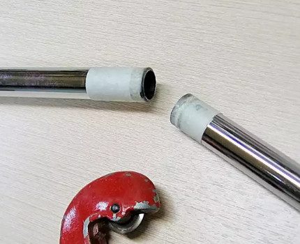 Stahlrohr, mit einem Rohrschneider geschnitten