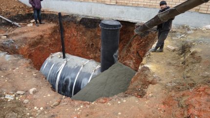 Засипване на резервоара Засипване на резервоара