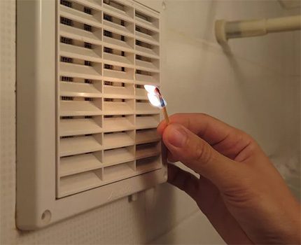 Controlul funcționării orificiului de evacuare a ventilației Metoda periculoasă de verificare a tirajului în puț