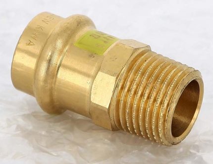 Beispiel eines bronzenen Pressfittings für Kupferrohre