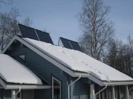 Използване на слънчеви панели през зимните месеци Функциониране на СЕС през зимата