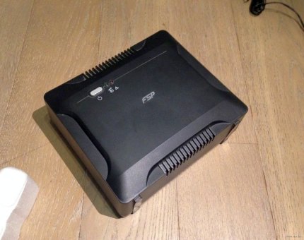 Резервен маломощен UPS