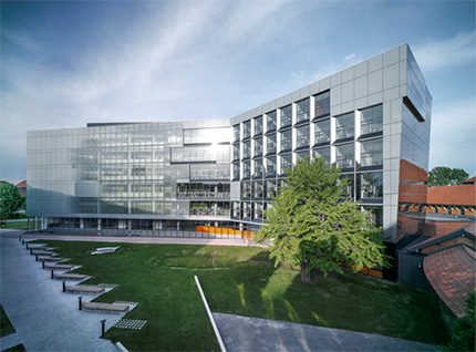 Сграда на един от колежите на общността ASHRAE