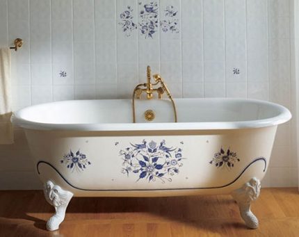 Designer-Badewanne