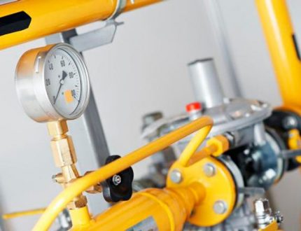 Опресоване на газови тръби вътре в дома
