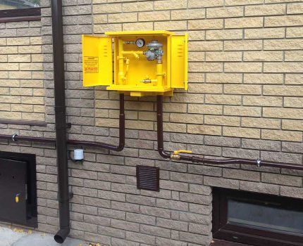 Спирателен кран на газовата мрежа на домакинство