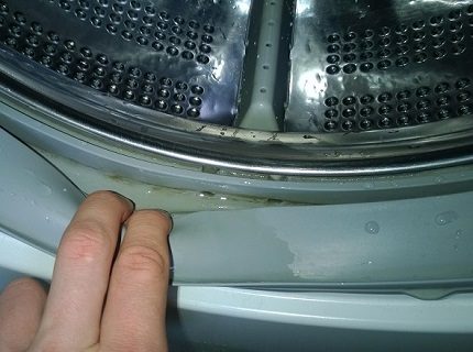 Капки вода върху маншетата
