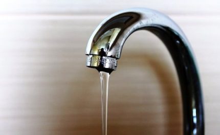 Слаб воден напор