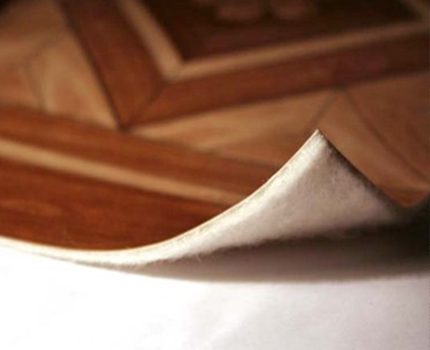 Vorbereitung des Linoleums Vorbereitung des Linoleums