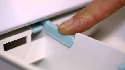 Как да извадите лотока за прах