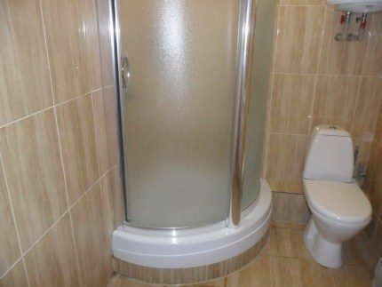 Кабинка от радиусно стъкло