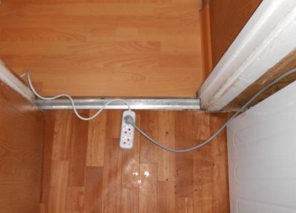 Anschluss der Maschine mit einem Verlängerungskabel