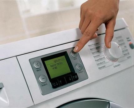 Display der automatischen Waschmaschine