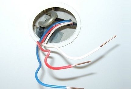 Bestimmung der Phasenzugehörigkeit der Drähte