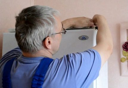Türumhängung auf die andere Seite