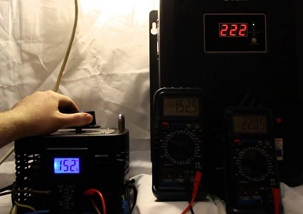 Стабилизатор на напрежение Sven AVR PRO LCD 10000