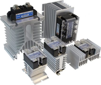 Halbleiterrelais auf Kühlkörpern Halbleiterrelais auf Kühlkörpern
