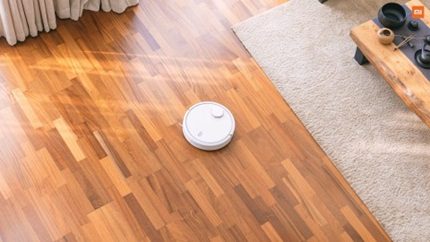 Ксиаоми Mi Robot Vacuum не е способен да събере прах по ъглите Ъгли на стаята