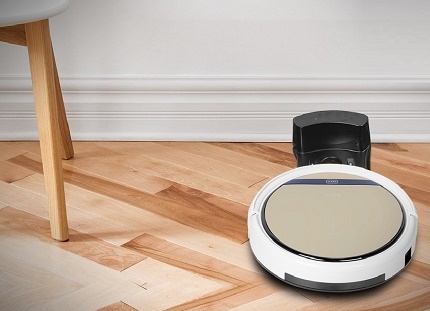 Der Saugroboter iLife V5s saugt