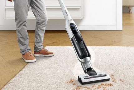 Vysávač Bosch na upratovanie prachu a nečistôt