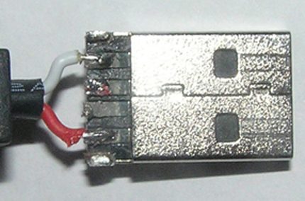 Вариант на изпълнение на разпояване на USB Разпояване на USB за захранване
