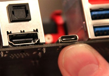 Външен вид на шината USB 3.2 Универсална последователна шина USB-3.2