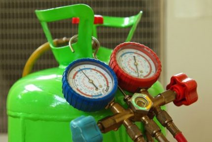 Професионален манометър за работа с газове