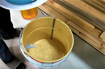 Стружки в акумулиращия резервоар