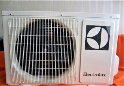 Външен вид на външния модул Външен блок на климатика Electrolux