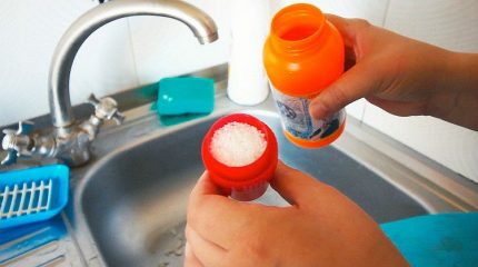 Сухо средство за отпушване на канали