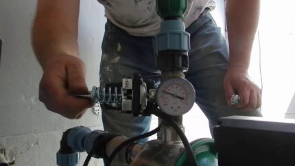 Überwachung und Regulierung des Wasserdrucks