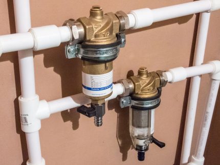 Wasserfilter am Wohnungseingang