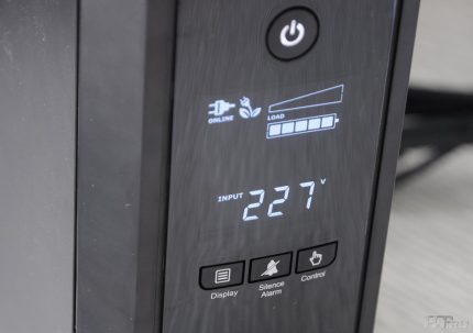 Контролен панел на ИБП за нормализиране работата на телевизора Контролен панел на ИБП