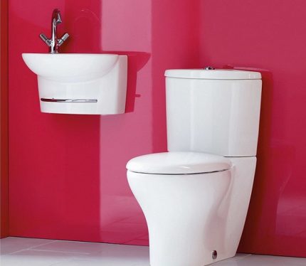 Maße eines Mini-Waschbeckens für die Toilette
